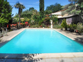 Maison d'une chambre avec piscine partagee terrasse amenagee et wifi a Pougnadoresse